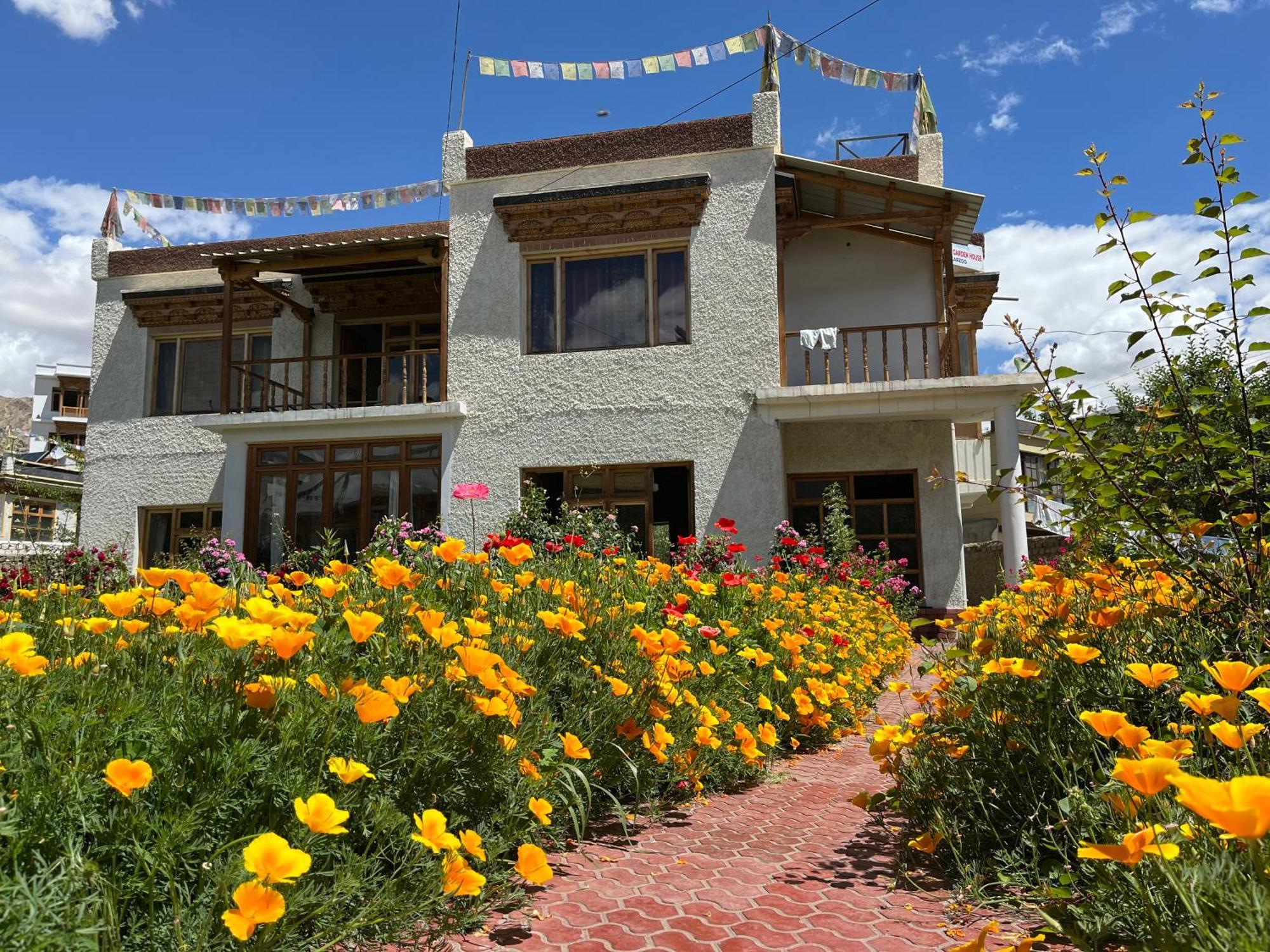 Chakzot Garden House Hotell Leh Exteriör bild